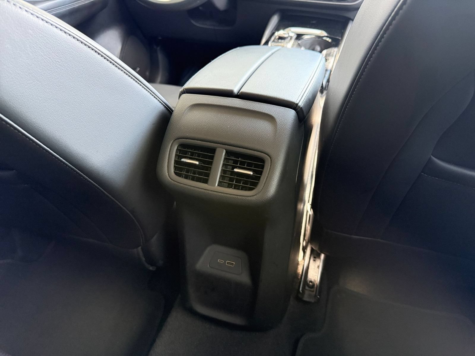 Used 2024 Buick Envision Preferred AWD/4WD image 24