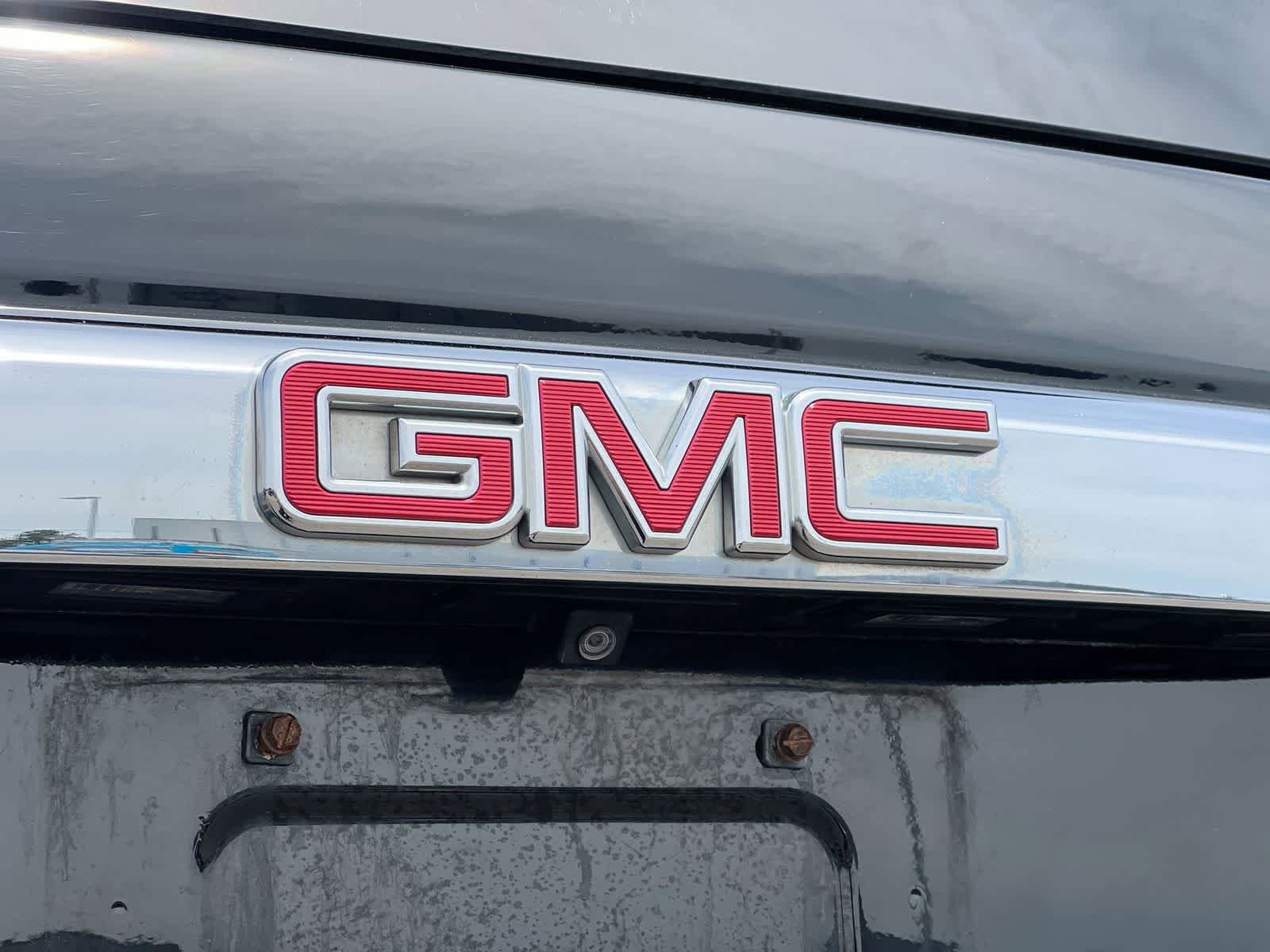 Used 2016 GMC Yukon Denali w/ Open Road Package AWD/4WD image 12