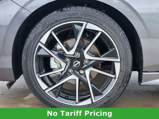 Used 2025 Nissan Sentra SR FWD image 8