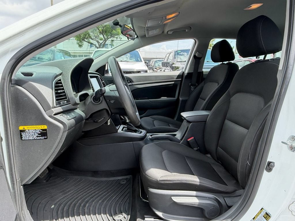 Used 2018 Hyundai Elantra SEL w/ Cargo Package FWD image 4