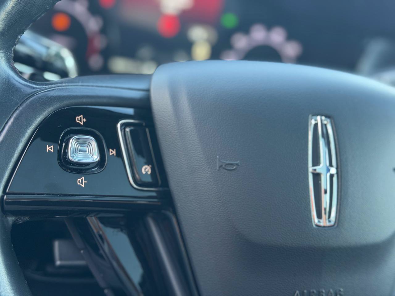 Used 2020 Lincoln Corsair AWD w/ Premium Package image 28