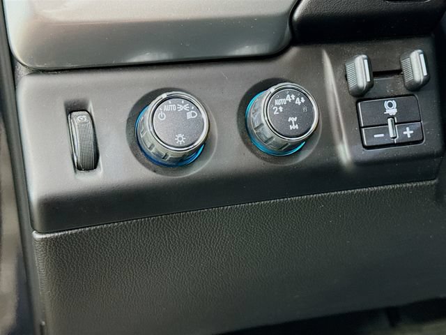 Used 2019 Chevrolet Suburban LT AWD/4WD image 10