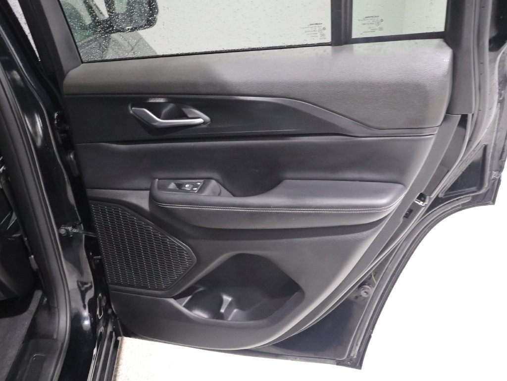 Used 2023 Jeep Grand Cherokee Altitude AWD/4WD image 22