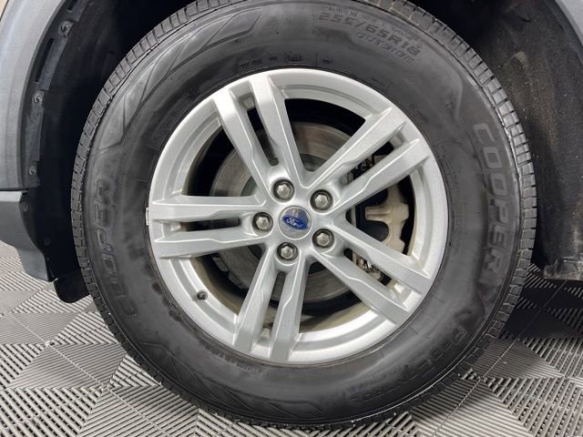 Used 2021 Ford Explorer XLT w/ Equipment Group 202A image 12