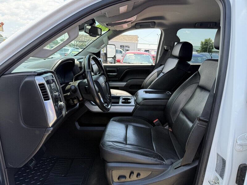 Used 2017 Chevrolet Silverado 3500 LTZ w/ Duramax Plus Package image 27