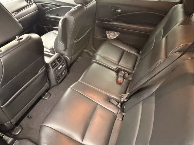 Certified 2019 Honda Pilot Touring image 16