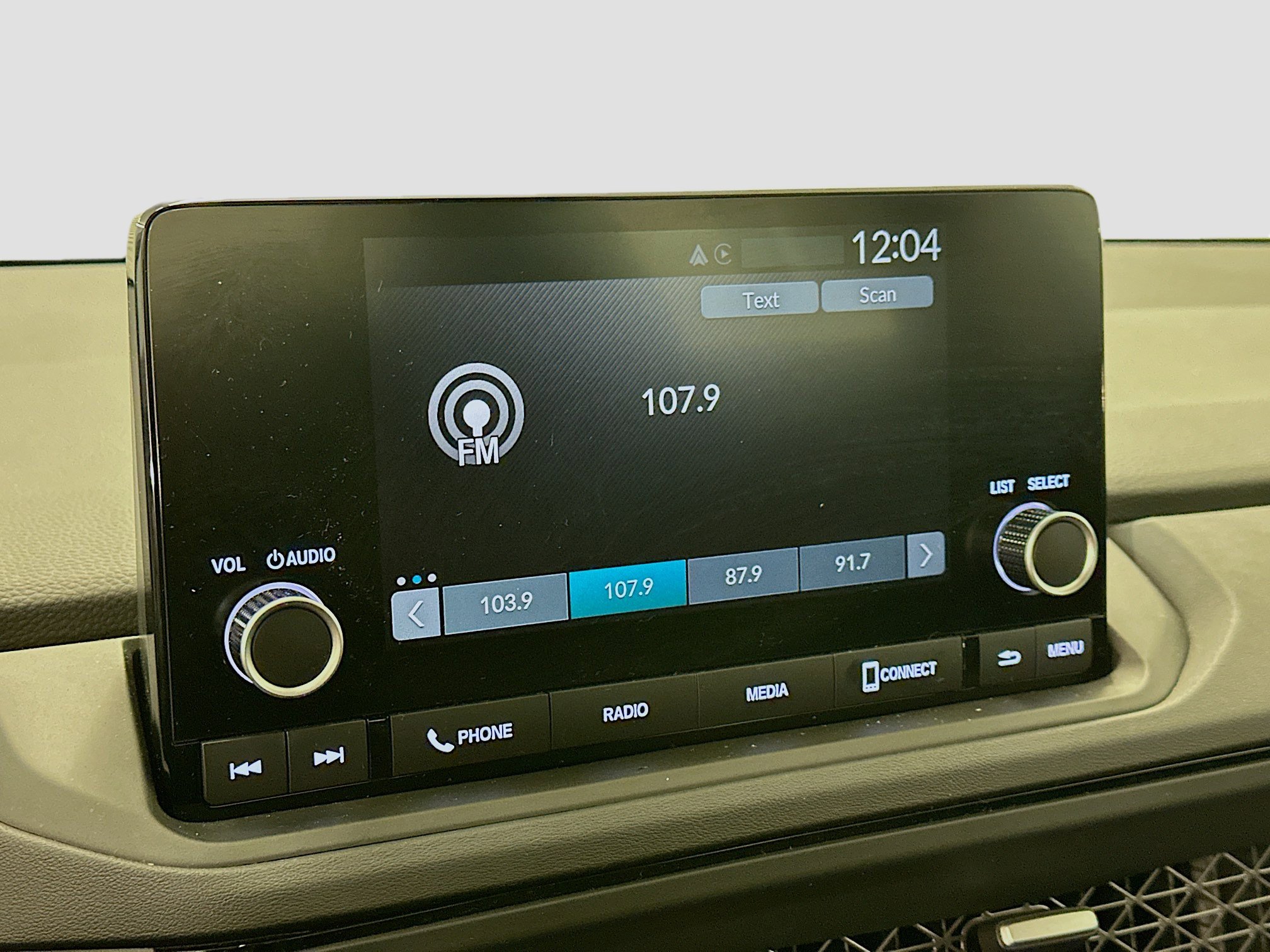 Used 2025 Honda Accord SE image 19