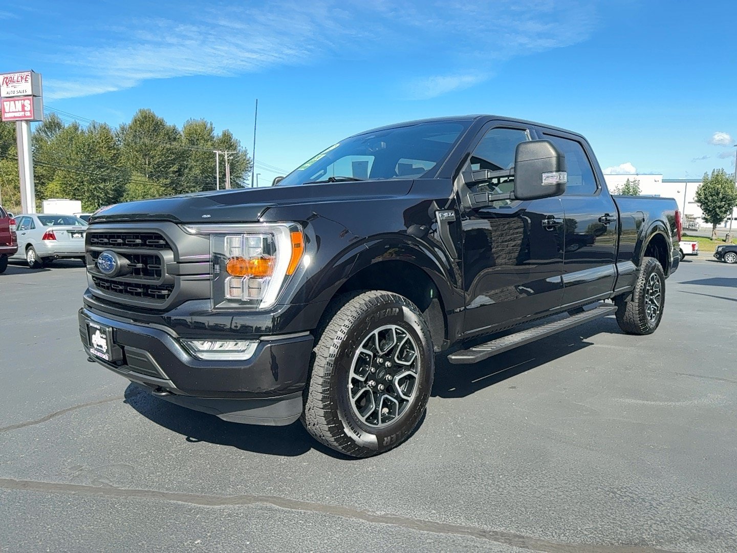 Used 2022 Ford F150 XLT w/ Equipment Group 302A High AWD/4WD image 1