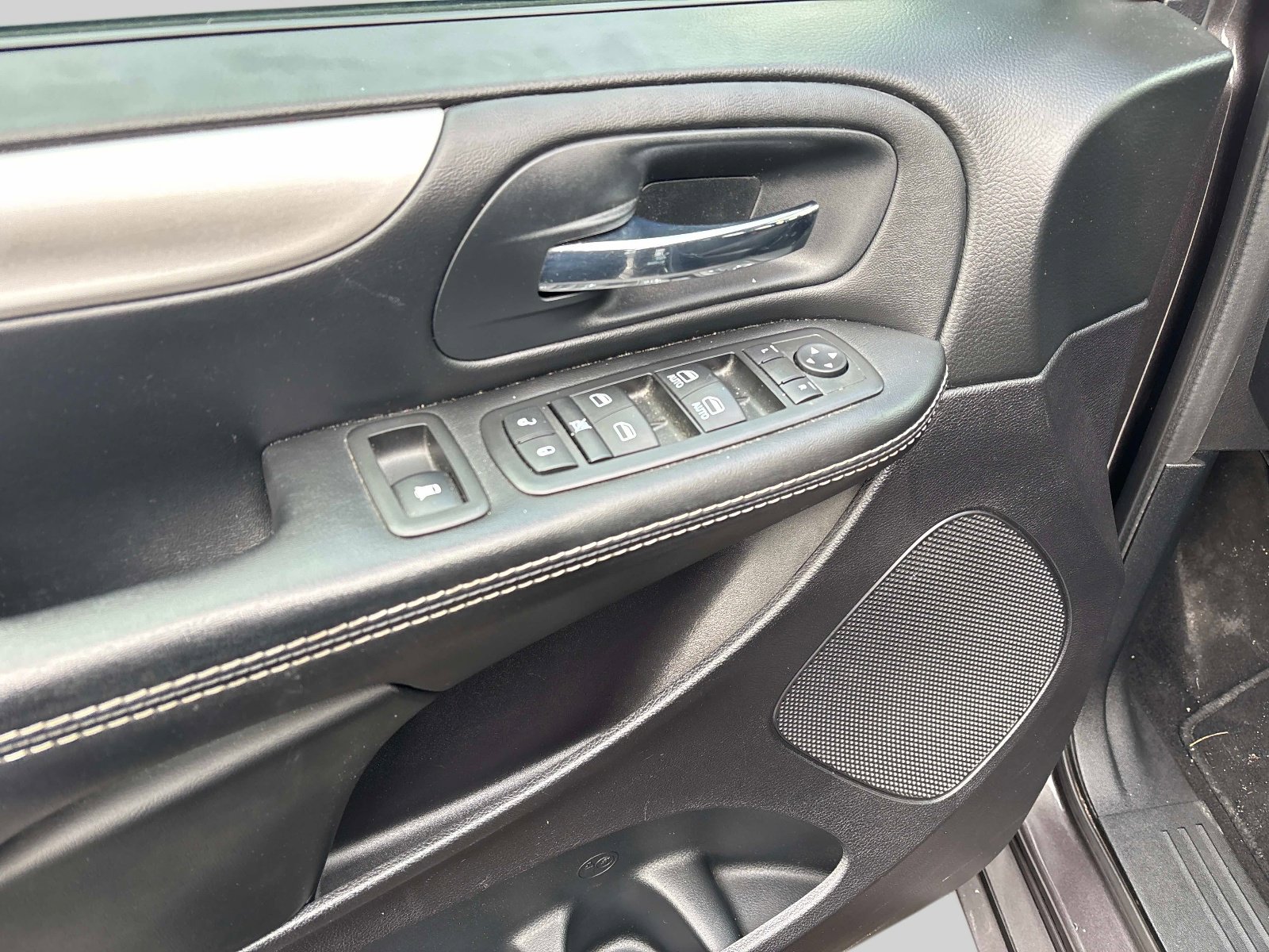 Used 2015 Dodge Grand Caravan SE w/ Quick Order Package 29E SE image 19