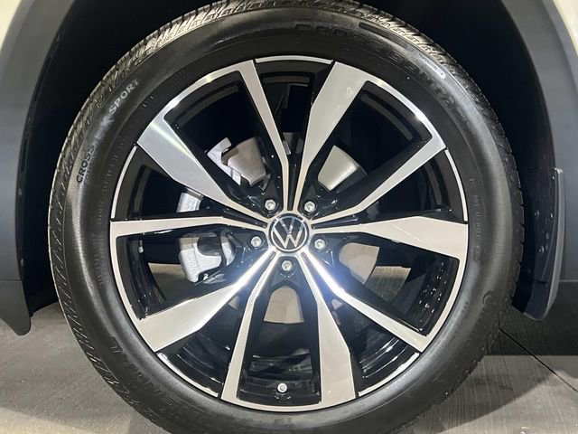 New 2026 Volkswagen Atlas Cross Sport SEL Premium R-Line image 6