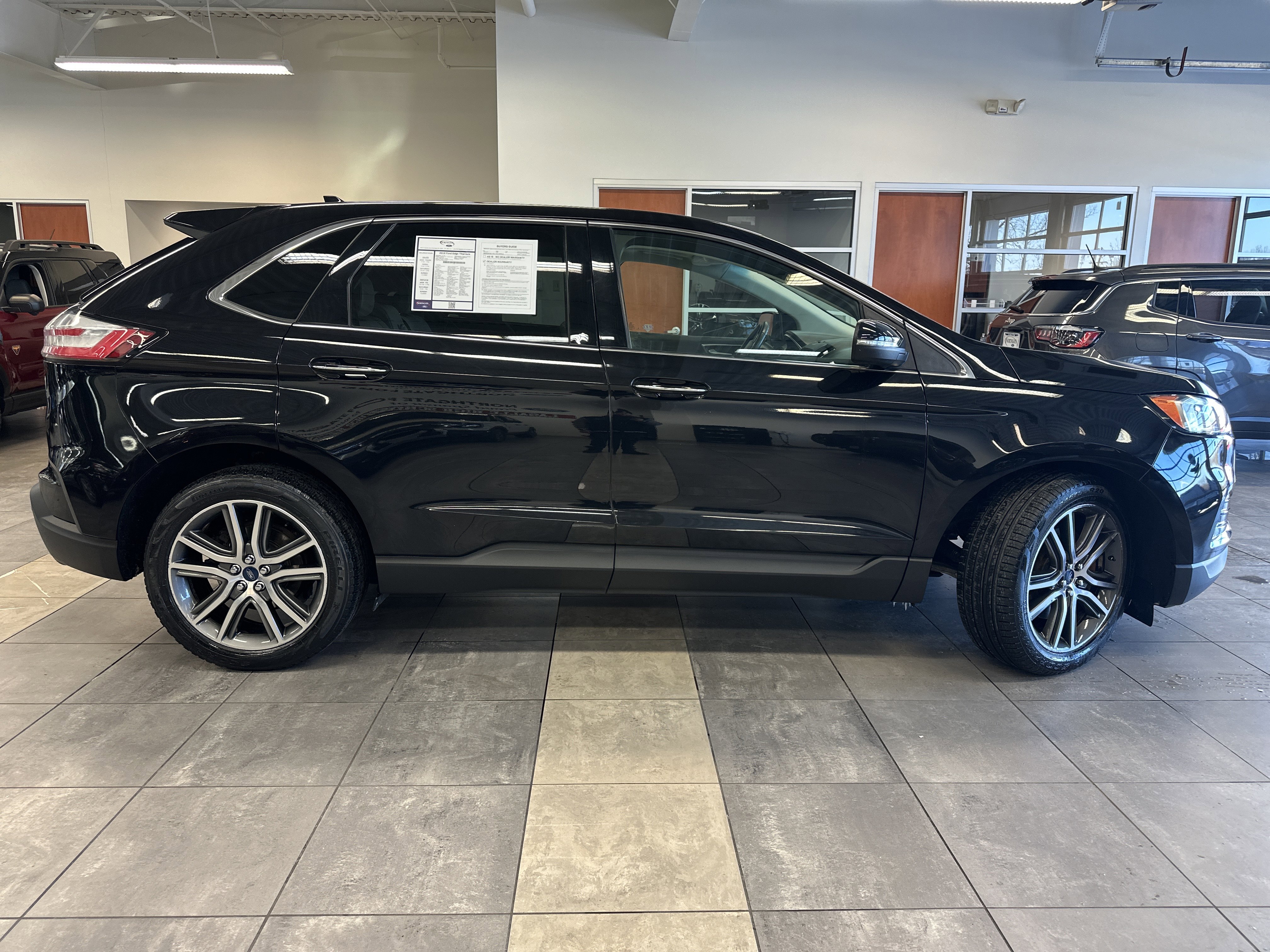 Used 2019 Ford Edge Titanium w/ Cold Weather Package image 12