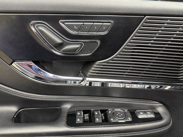 Used 2021 Lincoln Corsair AWD w/ Equipment Group 101A image 10