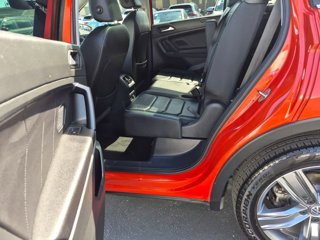 Used 2019 Volkswagen Tiguan SEL Premium w/ 3rd Row Seat Package image 26