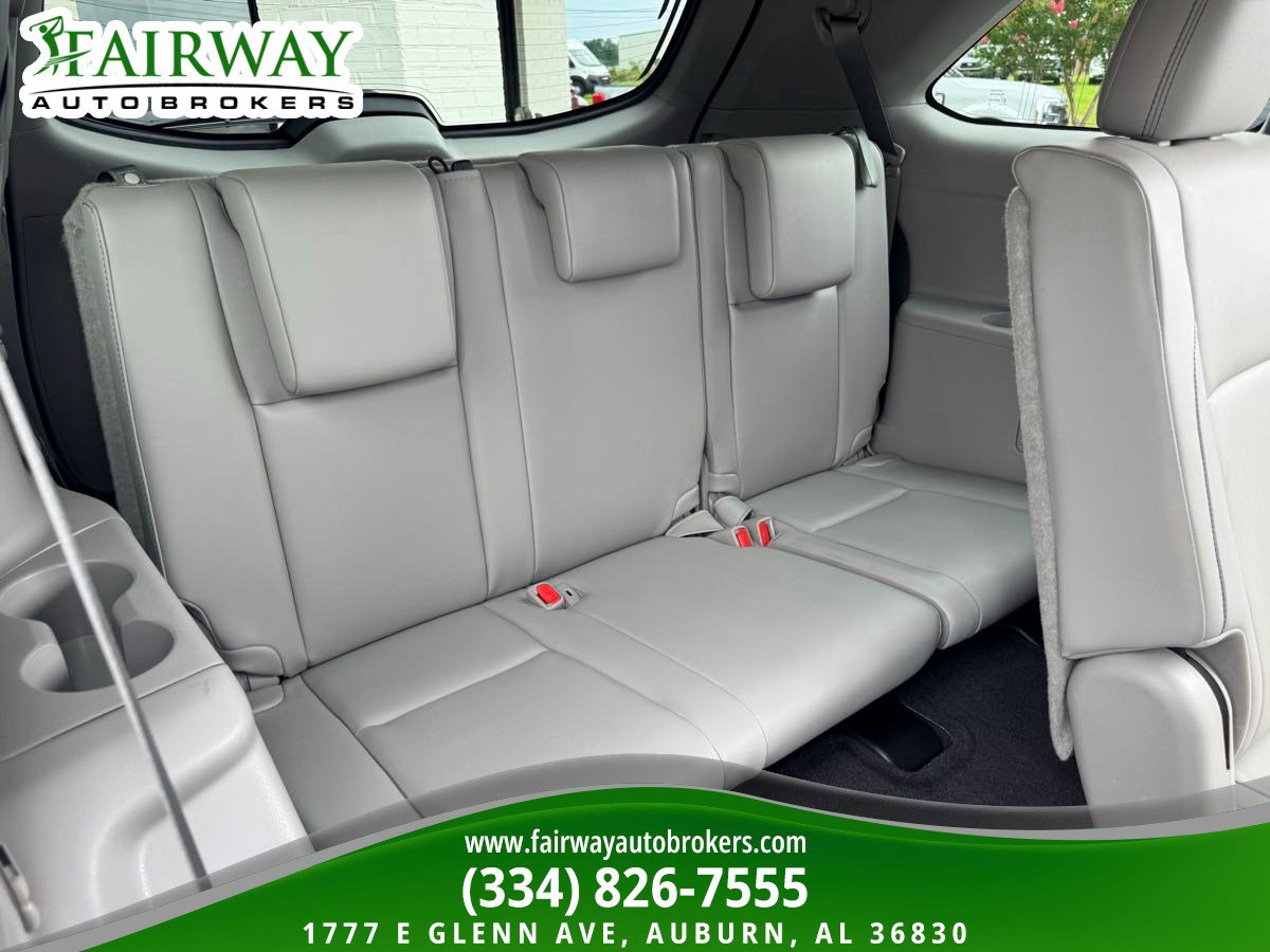 Used 2019 Toyota Highlander XLE FWD image 14