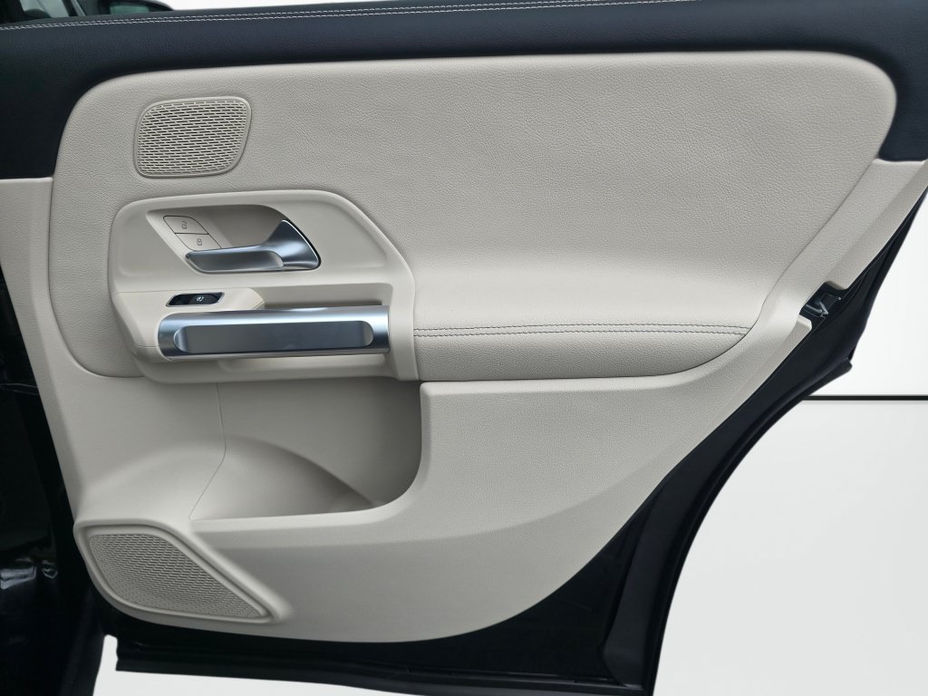 New 2026 Mercedes-Benz GLB 250 4MATIC image 25