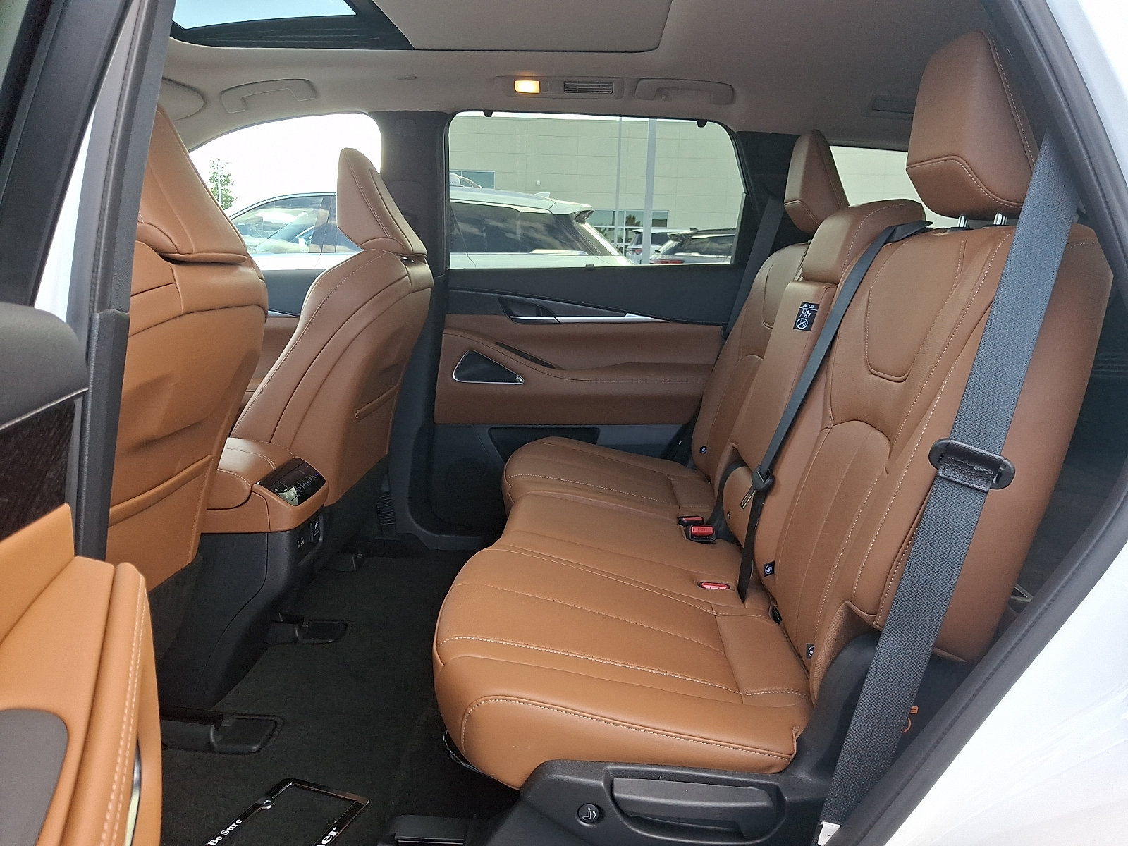 Certified 2025 INFINITI QX60 Sensory AWD/4WD image 10