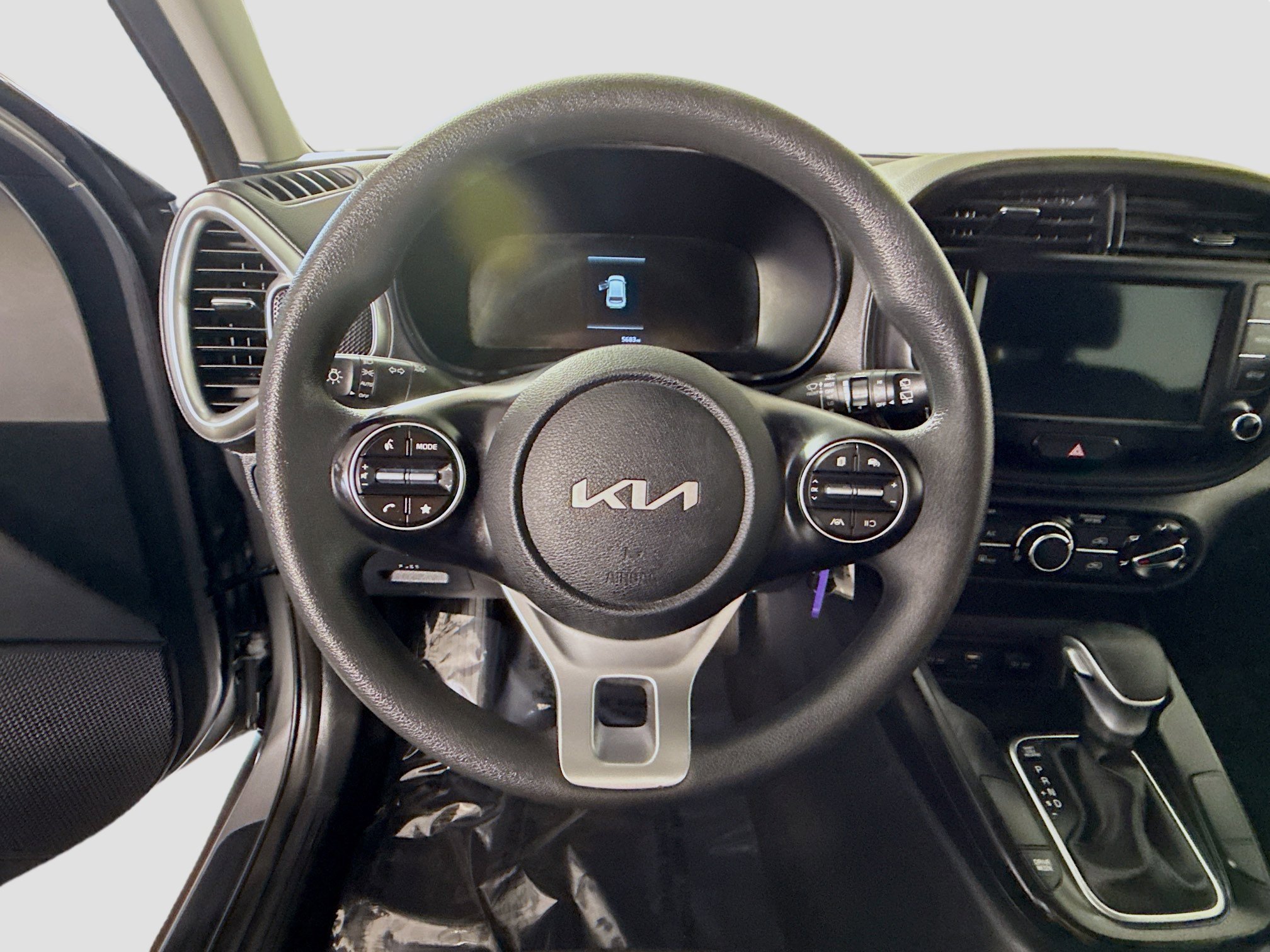 Used 2025 Kia Soul LX w/ LX Technology Package image 13