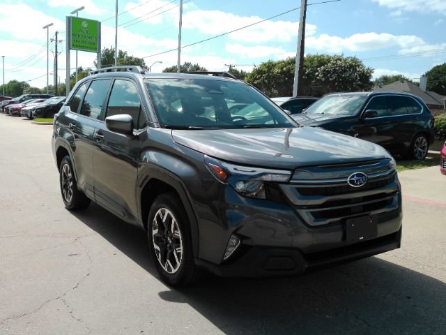 Used 2025 Subaru Forester Premium AWD/4WD image 4