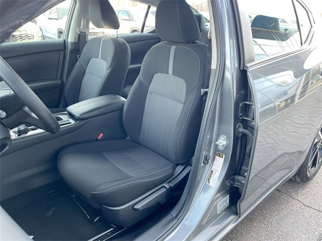 Used 2025 Nissan Sentra SV w/ Trunk Package image 18