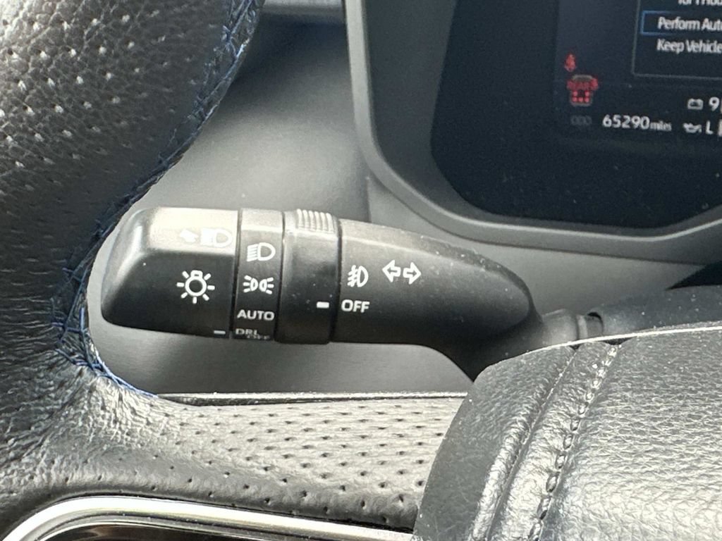Used 2023 Toyota Sequoia Platinum AWD/4WD image 26