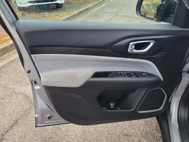 Used 2024 Jeep Compass Latitude w/ Altitude Special Edition image 11