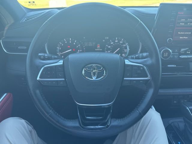 Used 2021 Toyota Highlander XSE image 19