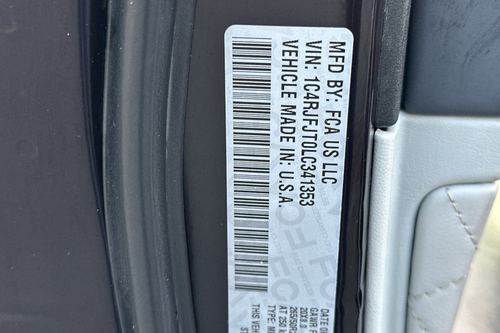 Used 2020 Jeep Grand Cherokee Summit image 31