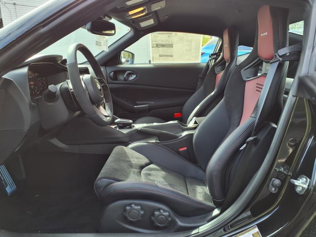 New 2025 Nissan Z NISMO w/ Floor Mat Package image 12