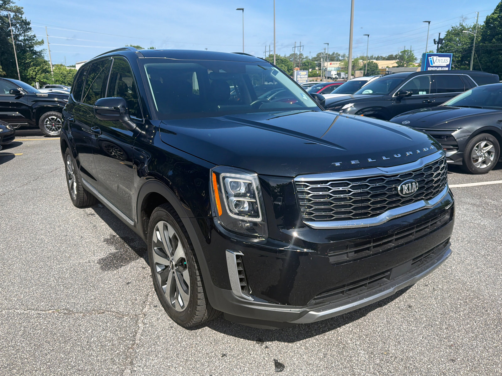 Used 2021 Kia Telluride EX w/ EX Premium Package AWD/4WD image 3