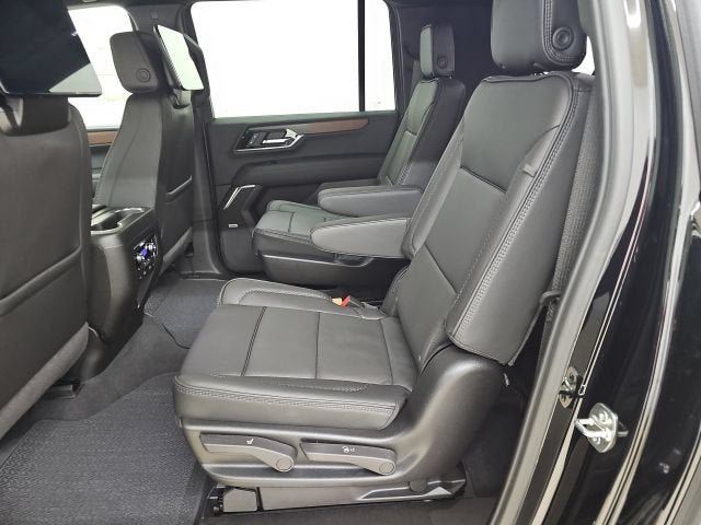 New 2026 GMC Yukon XL Denali w/ Advanced Technology Package AWD/4WD image 5