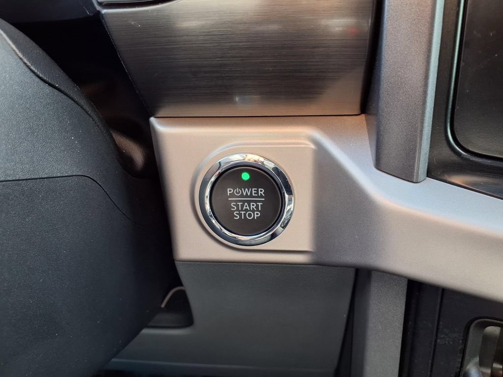Used 2023 Ford F150 Lightning XLT AWD/4WD image 20