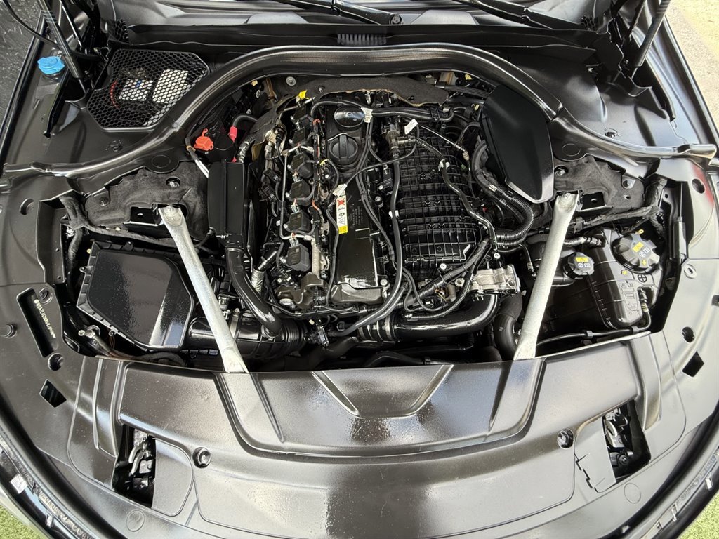 Used 2019 BMW 740i xDrive image 34