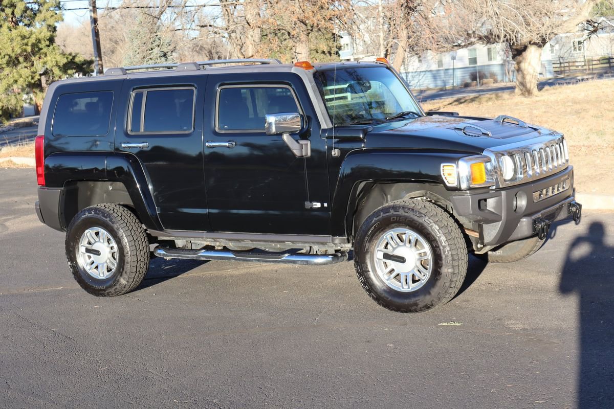 Used 2006 HUMMER H3 w/ Chrome Appearance Package image 2