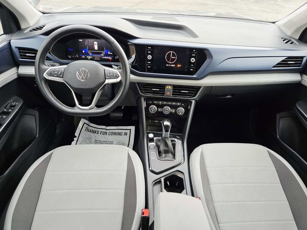Used 2024 Volkswagen Taos SE image 9