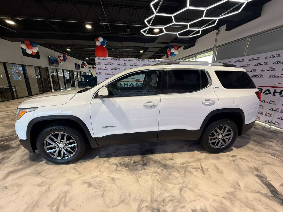 Used 2017 GMC Acadia SLT image 2