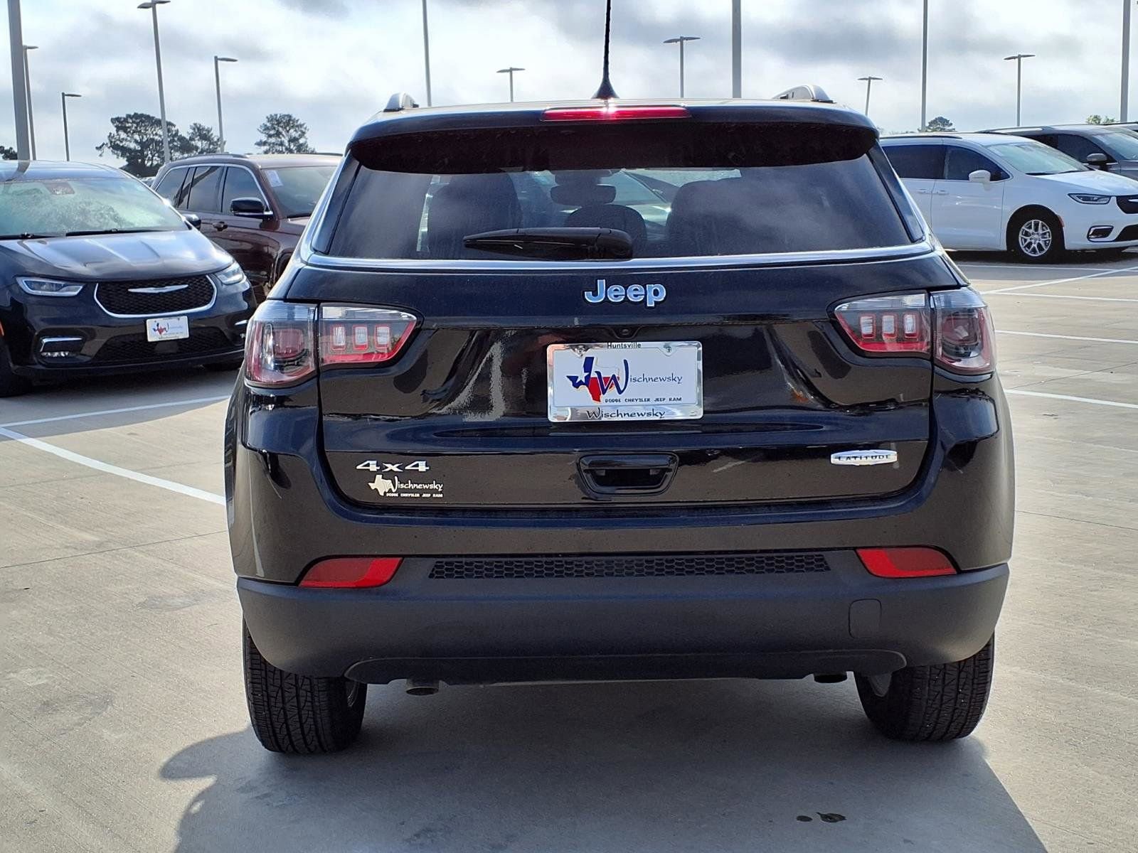 Used 2025 Jeep Compass Latitude image 7