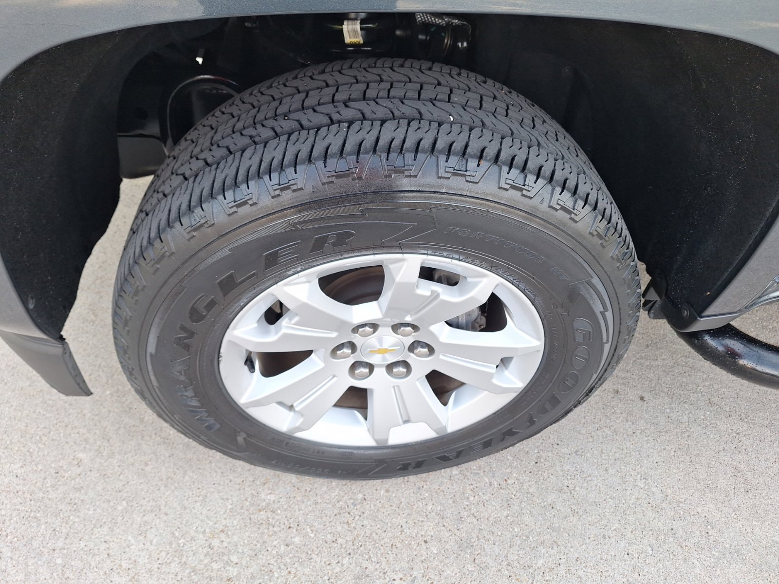 Used 2020 Chevrolet Colorado LT w/ Safety Package RWD image 11