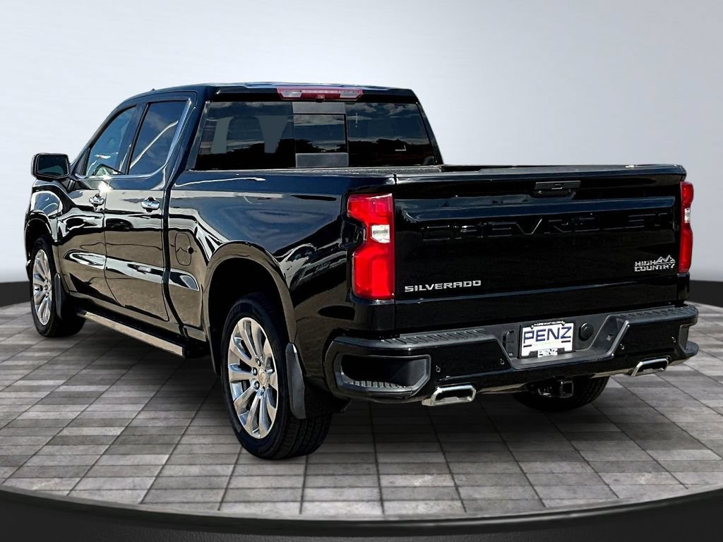 Used 2019 Chevrolet Silverado 1500 High Country w/ Technology Package AWD/4WD image 5