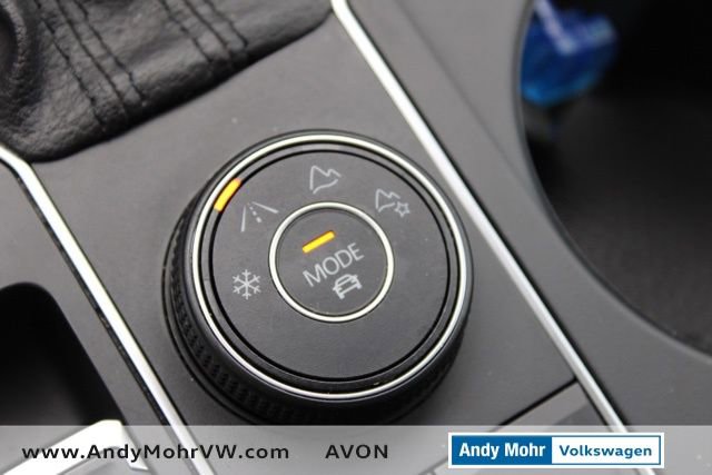 Used 2020 Volkswagen Atlas Cross Sport SE w/ Towing Package image 45