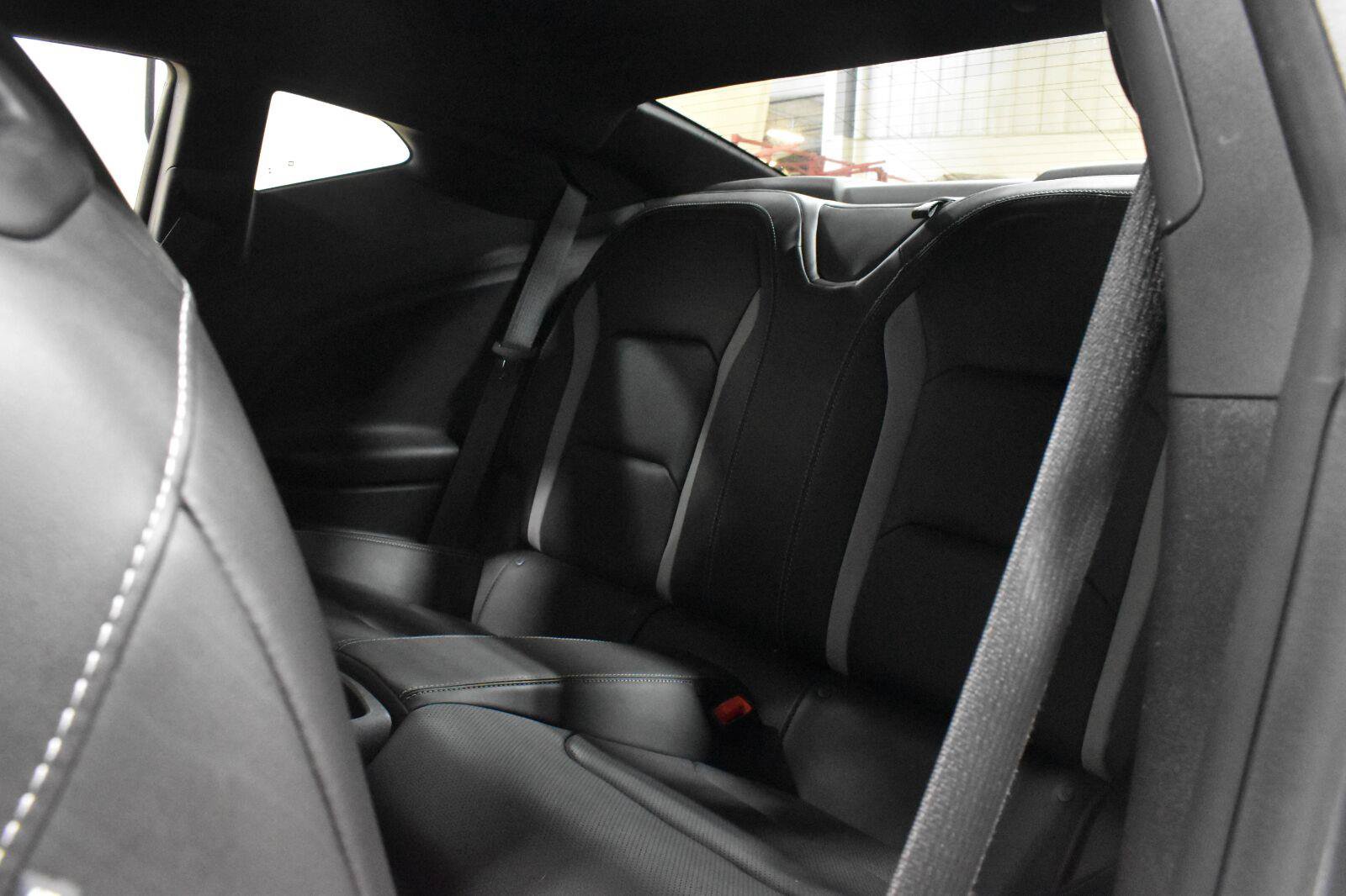 Used 2021 Chevrolet Camaro LT RWD image 4