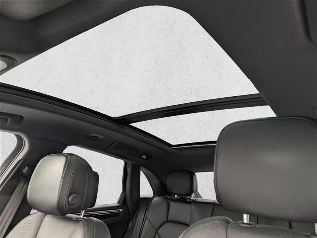 Used 2022 Porsche Macan image 17