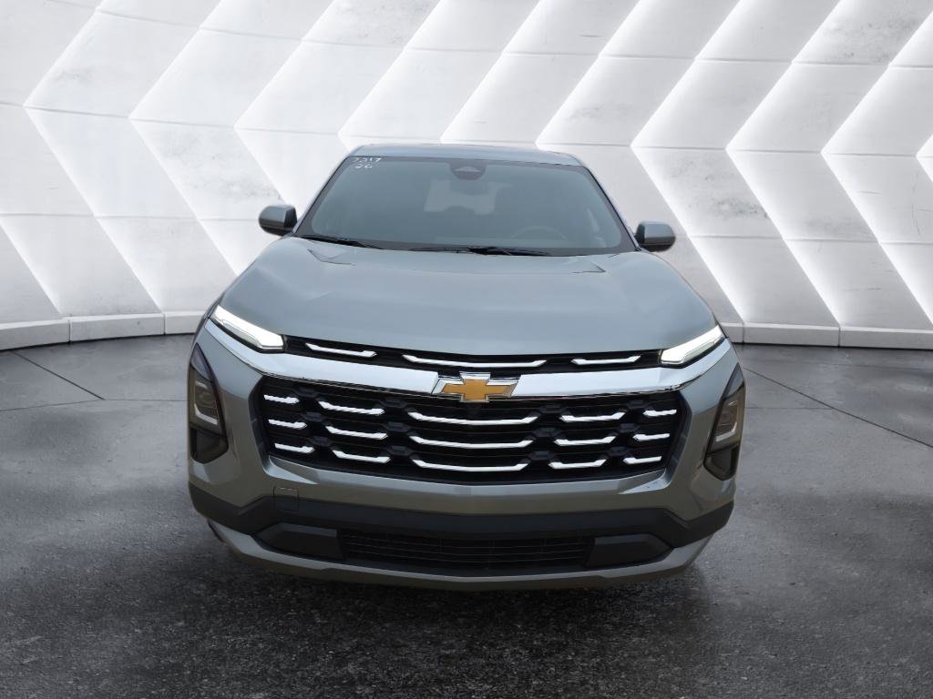 New 2026 Chevrolet Equinox LT FWD image 2