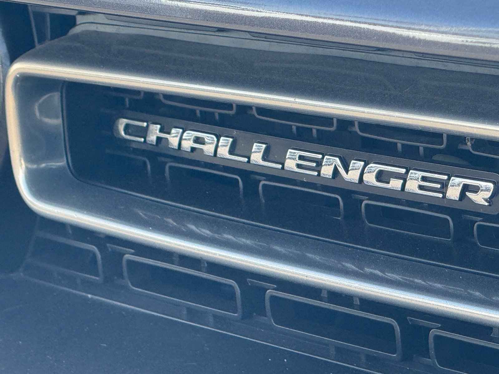 Used 2016 Dodge Challenger SXT RWD image 26