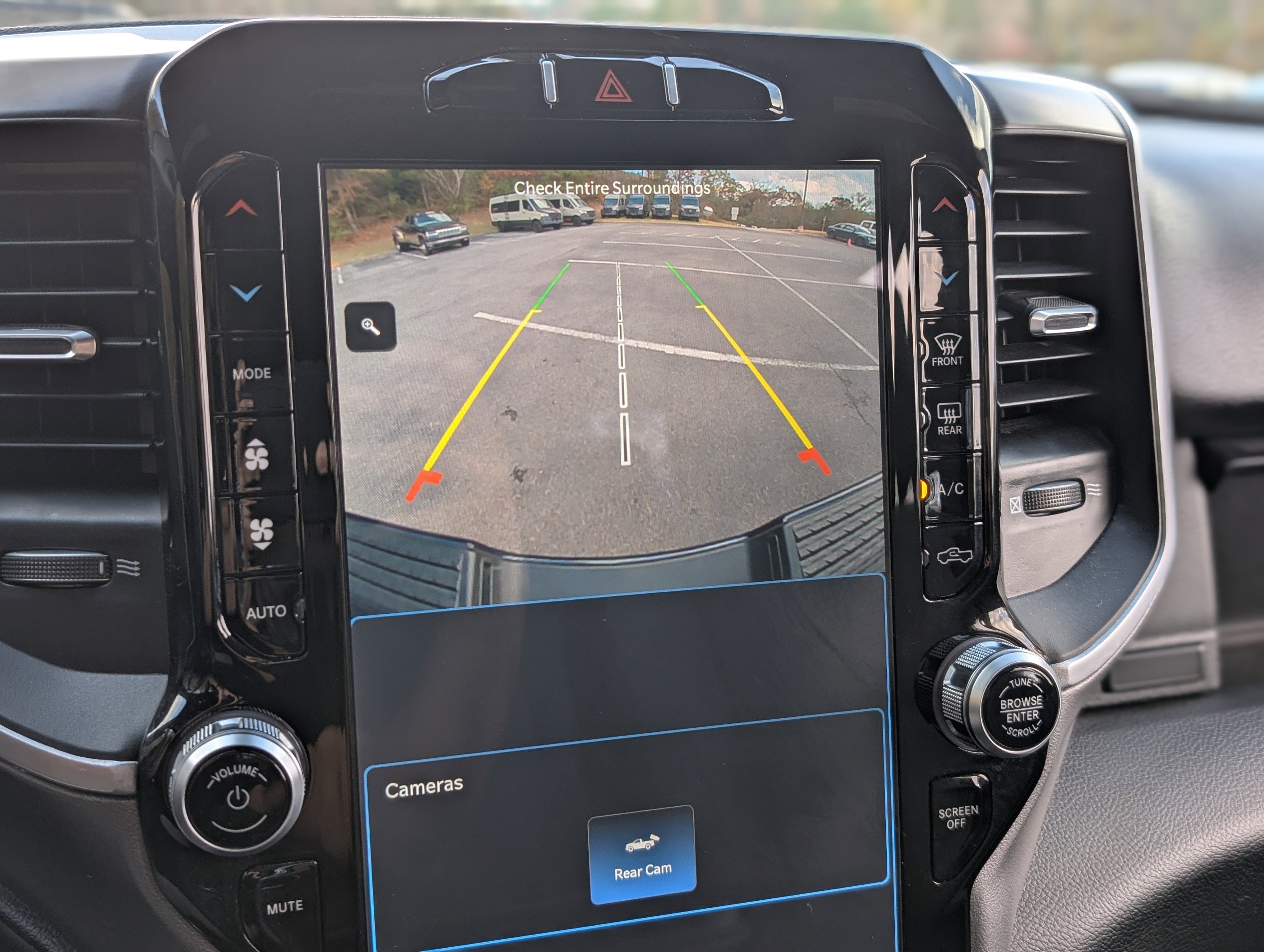 Used 2024 RAM 2500 Big Horn w/ Sport Appearance Package image 27