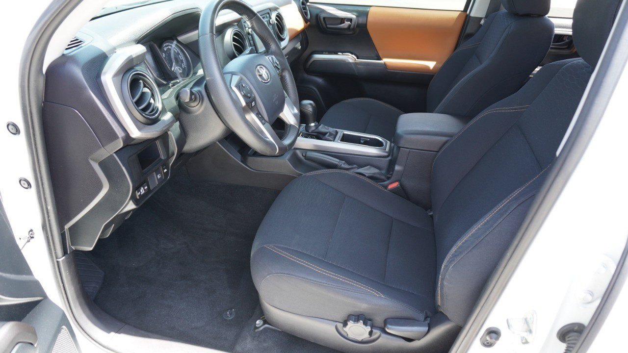 Used 2019 Toyota Tacoma SR5 RWD image 11