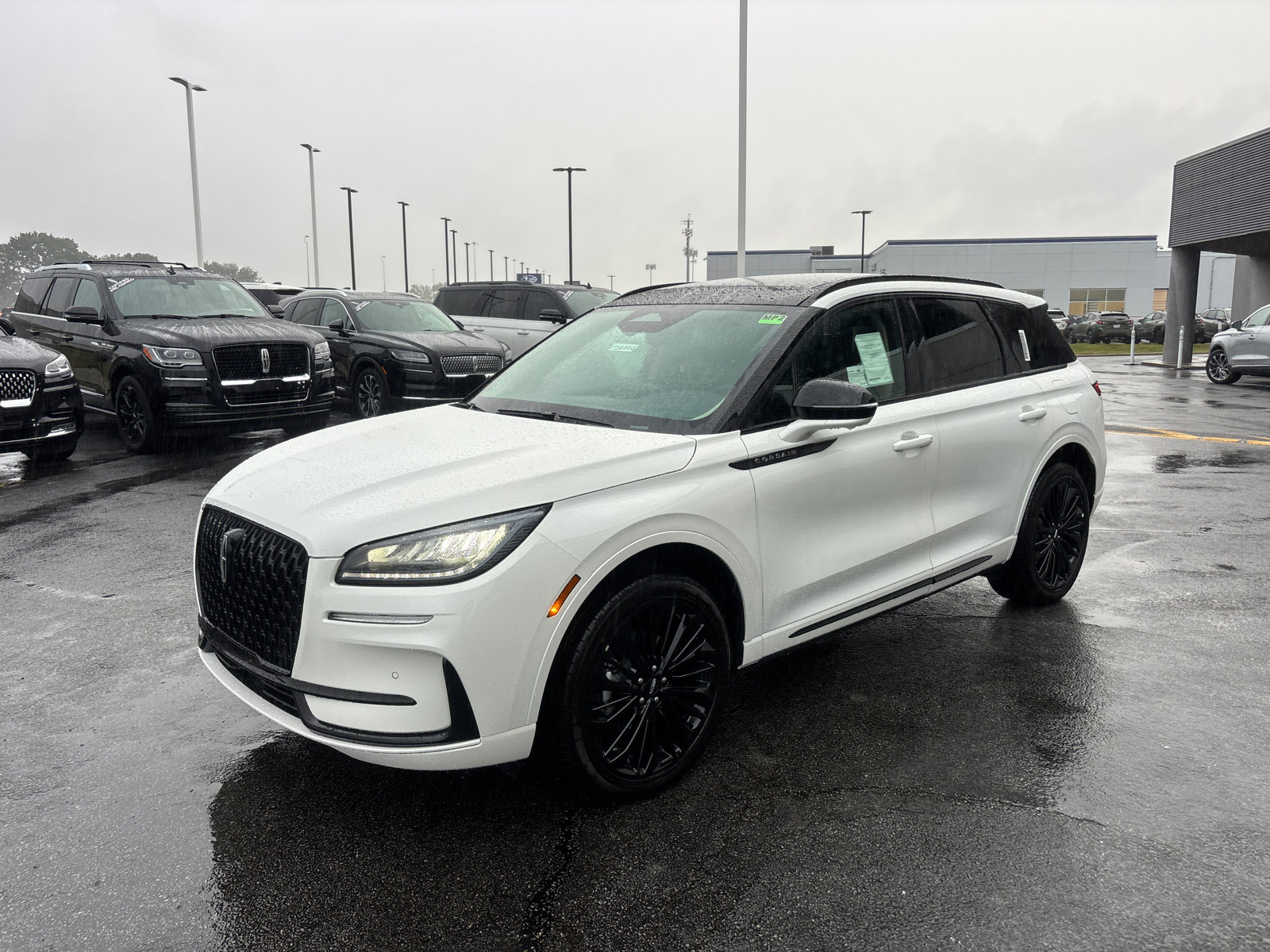 New 2026 Lincoln Corsair Premiere w/ Jet Appearance Package image 3