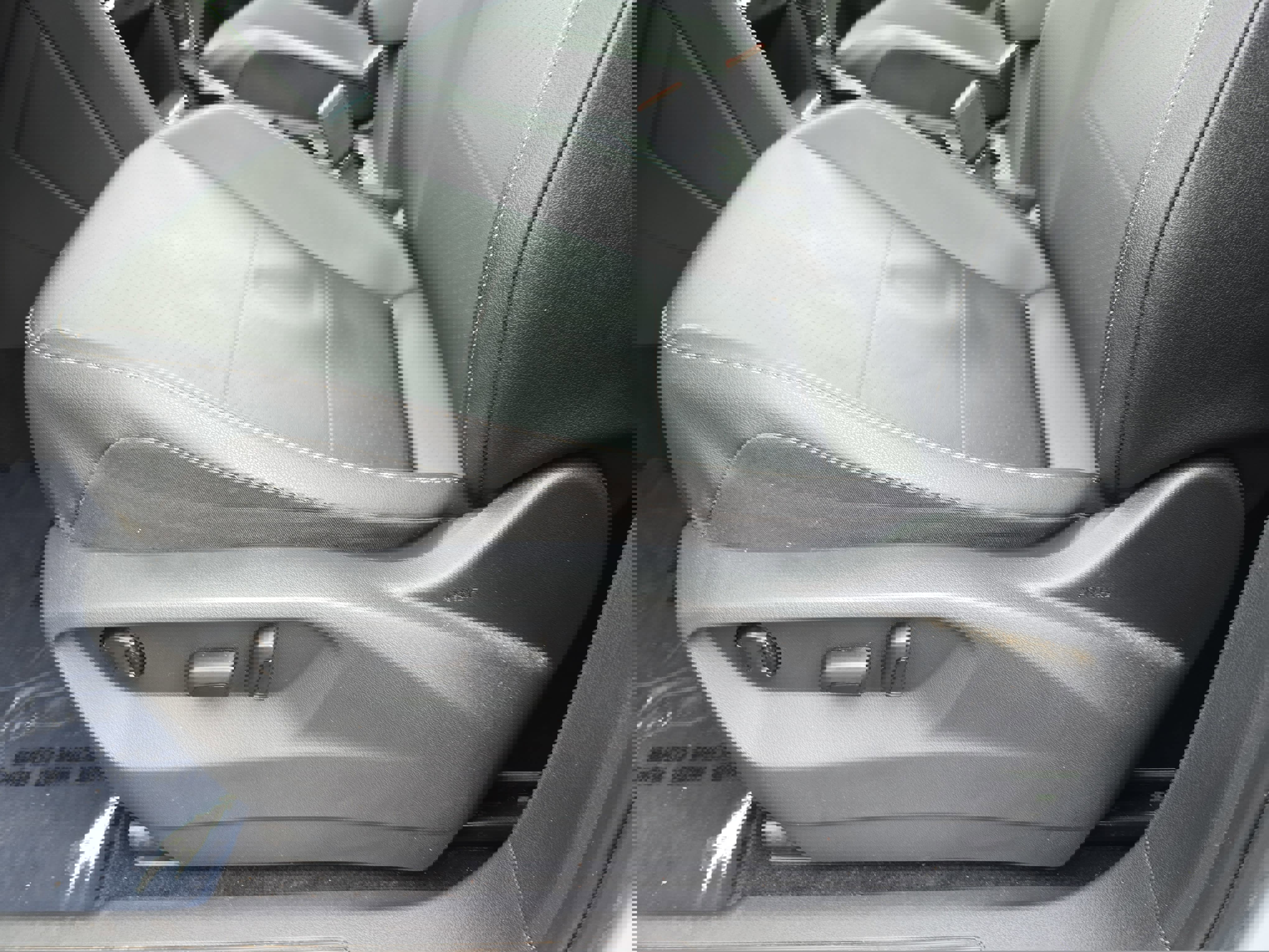 Used 2019 Volkswagen Tiguan SE w/ Panoramic Sunroof Package image 26