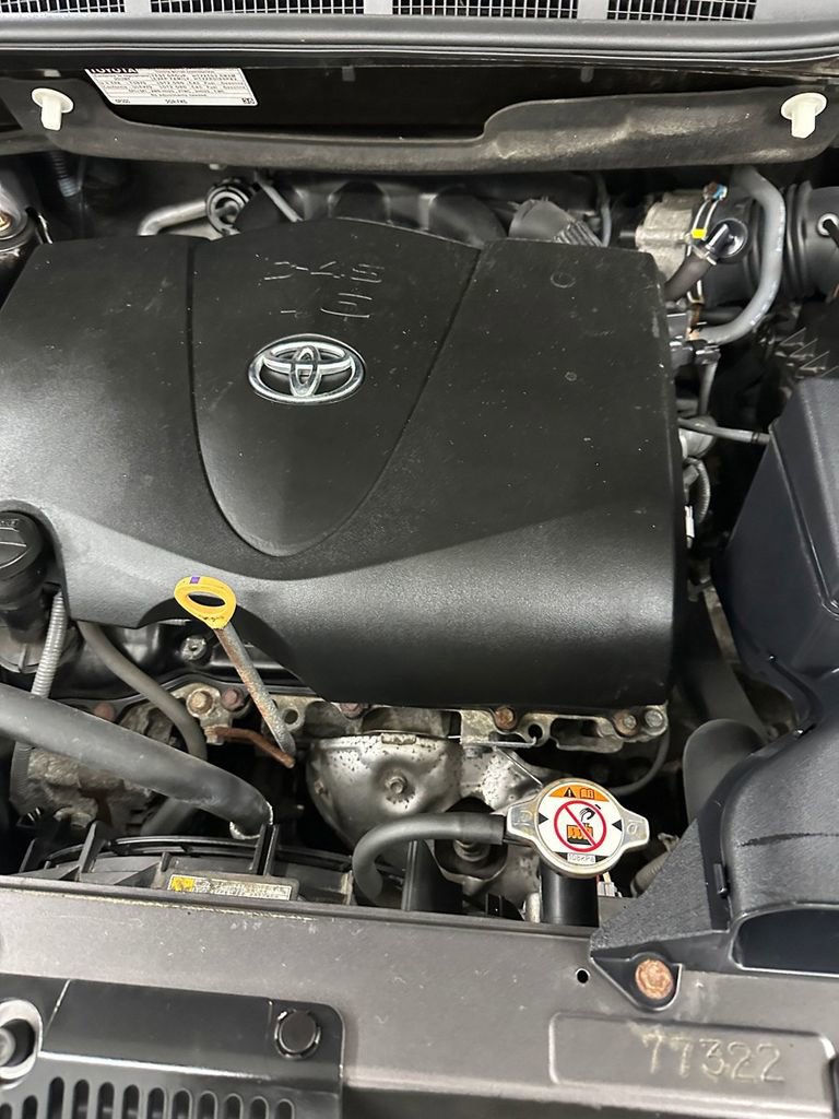 Used 2017 Toyota Sienna XLE Premium w/ Outdoor Package AWD/4WD image 6