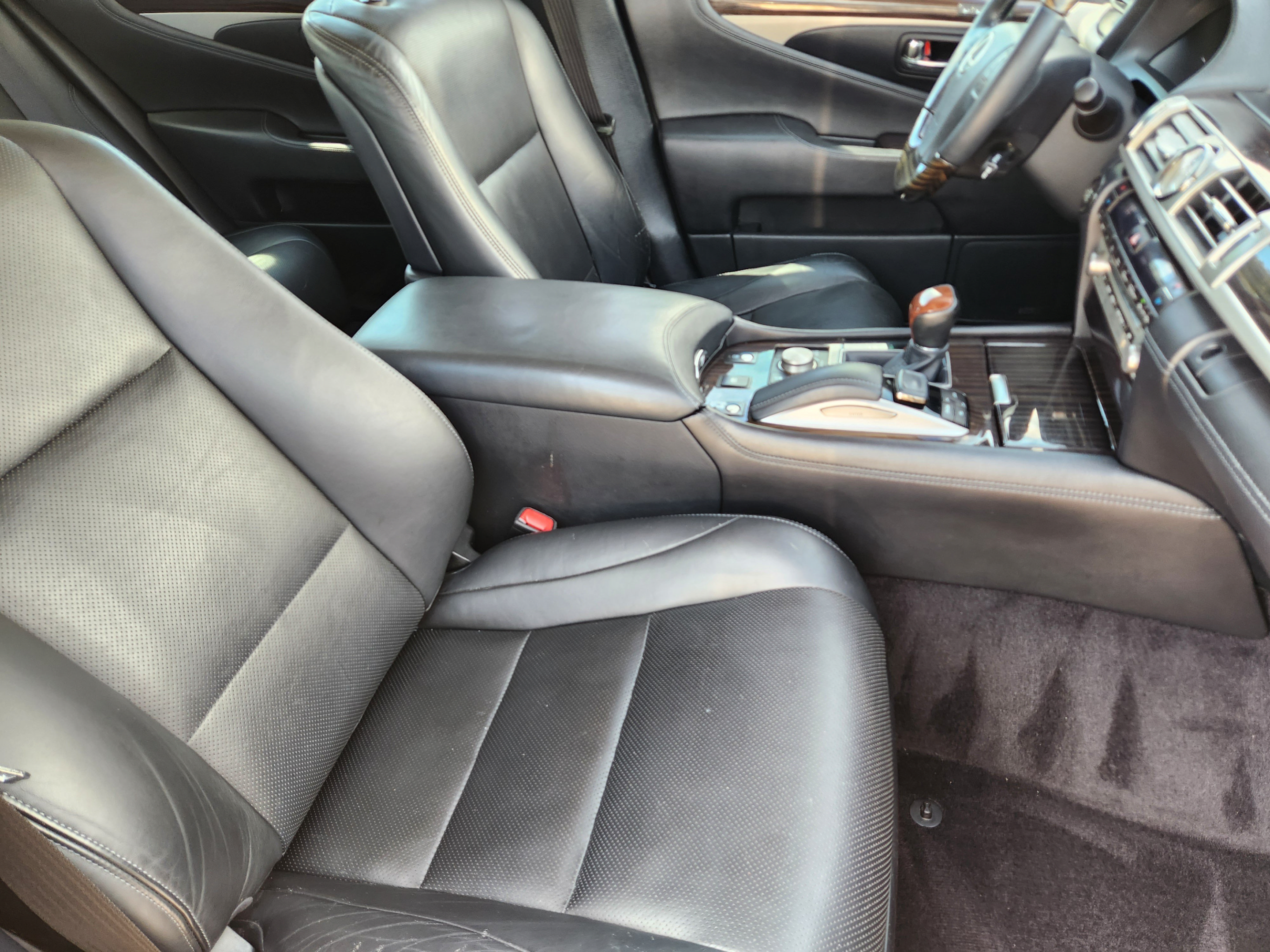 Used 2016 Lexus LS 460 L RWD image 6