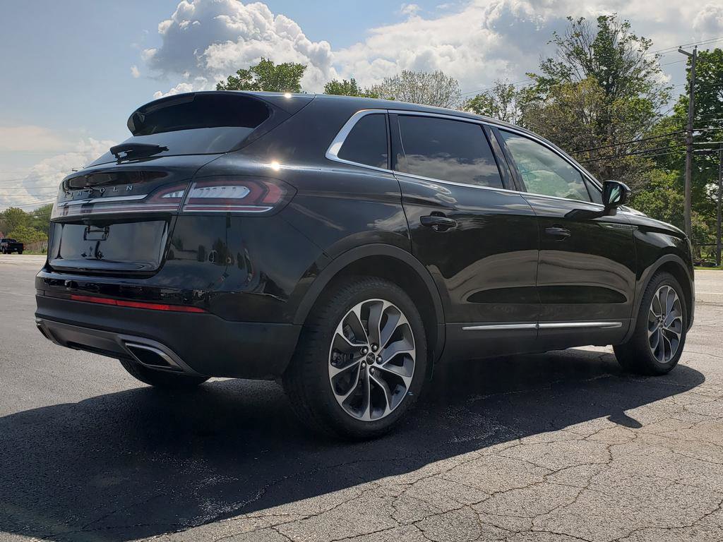Used 2021 Lincoln Nautilus Reserve w/ Equipment Group 201A AWD/4WD image 3